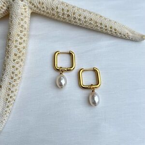 EA036 simple square hoop style earrings with rice shape fresh water pear…